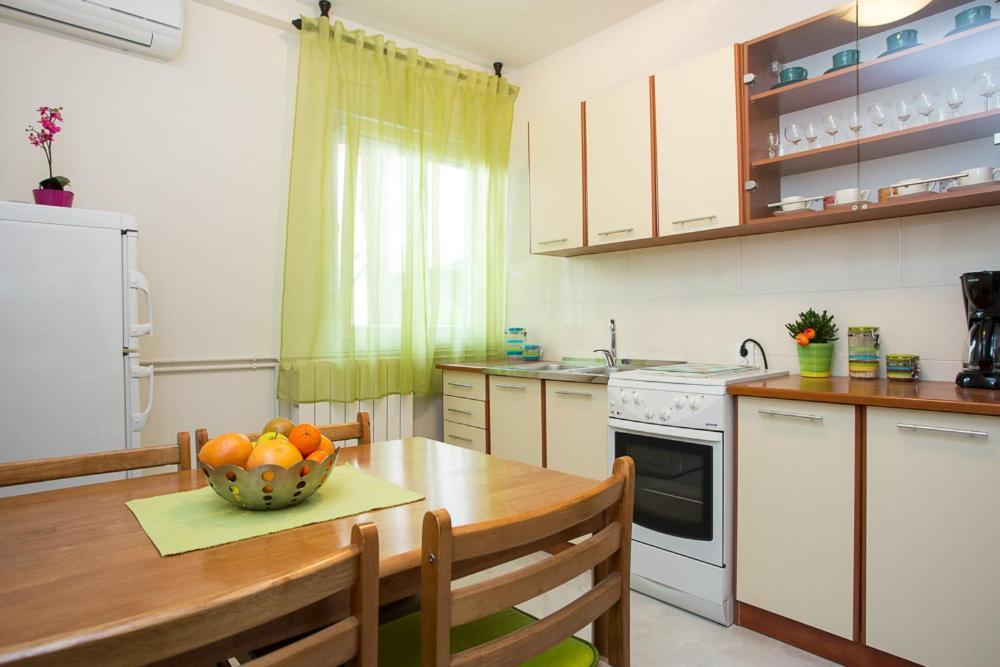 Apartments Kraljic 크르크 외부 사진